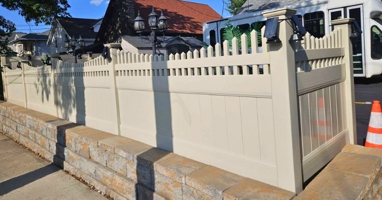 Space Saving Fencing Solutions Choose the Right Space Saving Fence A space-saving fence, illustrating practical fencing solutions for urban environments.